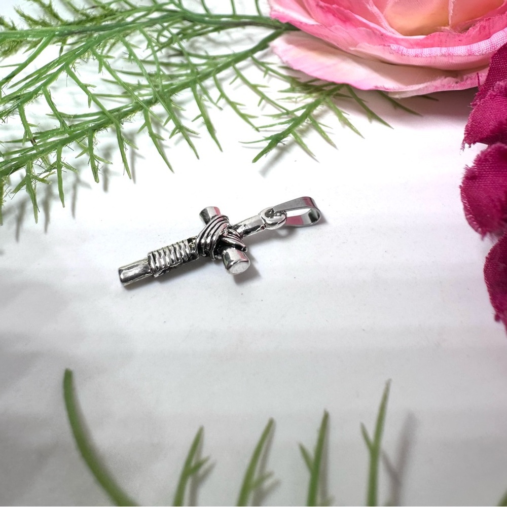 NEW⚜️Wrapped Cross Pendant Charm - Picture 3 of 4